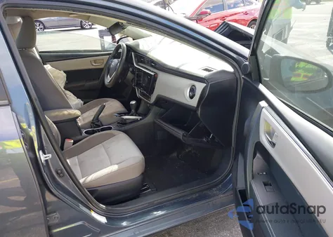 2017 Toyota Corolla Le z USA, uszkodzony, nr VIN 2T1BURHE9HC870378